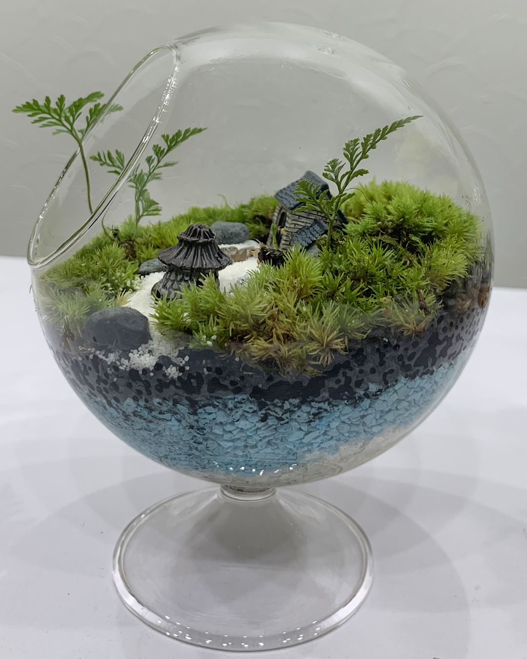 苔の世界〈完成品〉〜チャイナ風邸宅のガーデン風景・球系ガラス〜