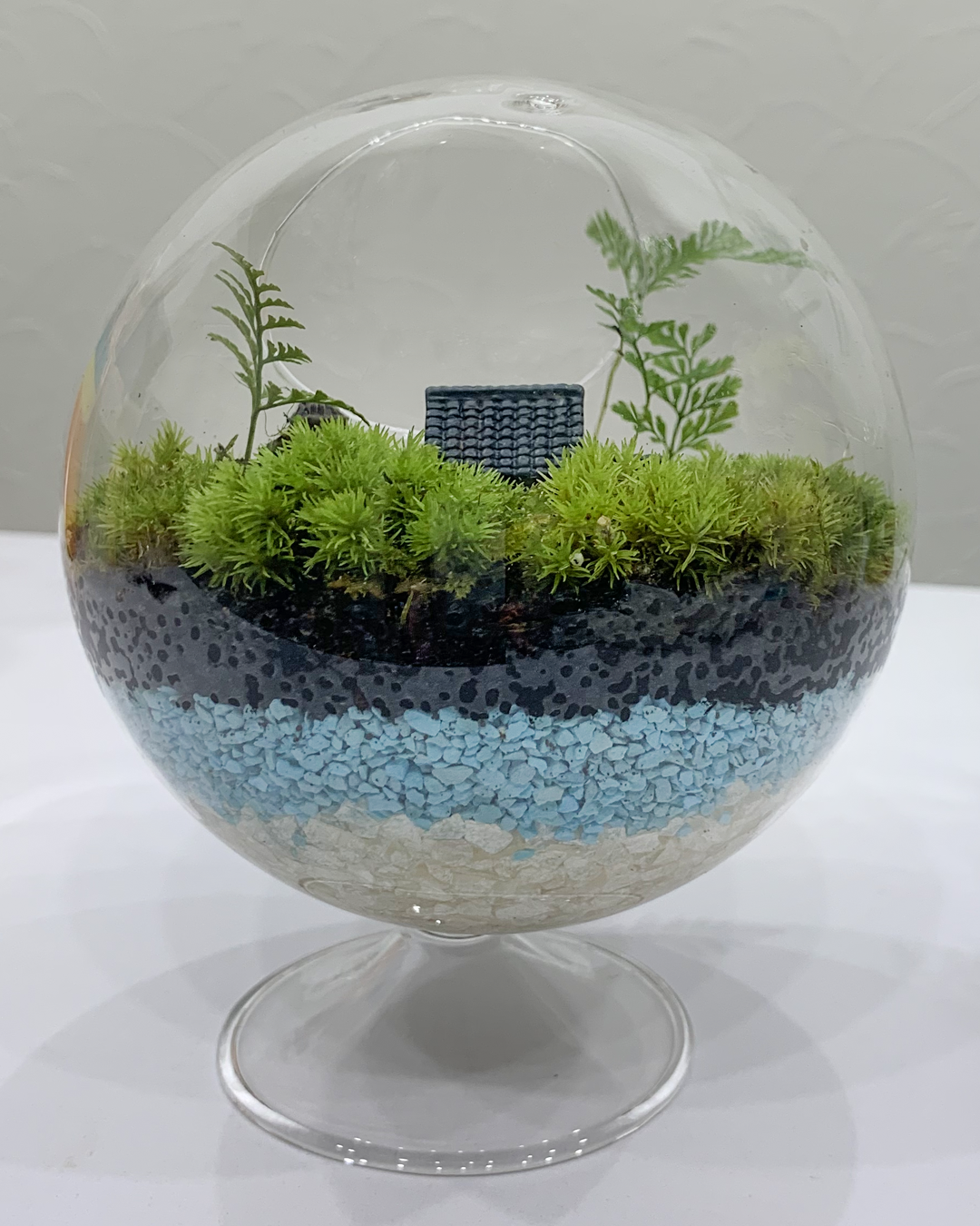 苔の世界〈完成品〉〜チャイナ風邸宅のガーデン風景・球系ガラス〜