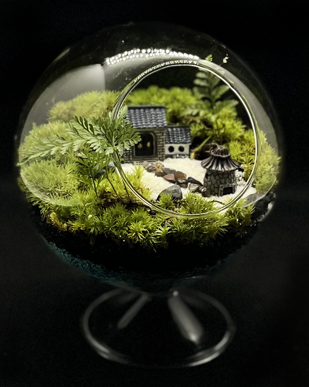 苔の世界〈完成品〉〜チャイナ風邸宅のガーデン風景・球系ガラス〜